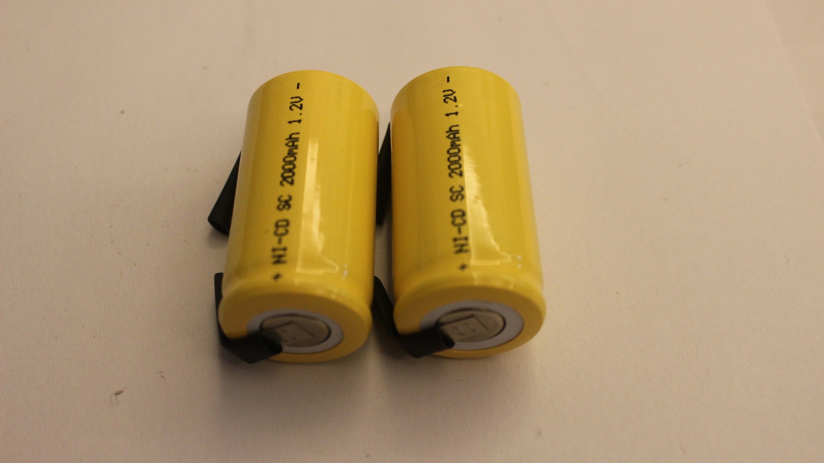 SC اندازه 1.2V باتری های قابل شارژ NICD Cylindrical 2000mAh برای سرگرمی R / C
